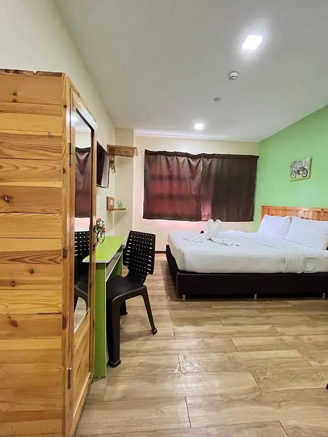 **  Apple Hotel Shah Alam Malaysia
