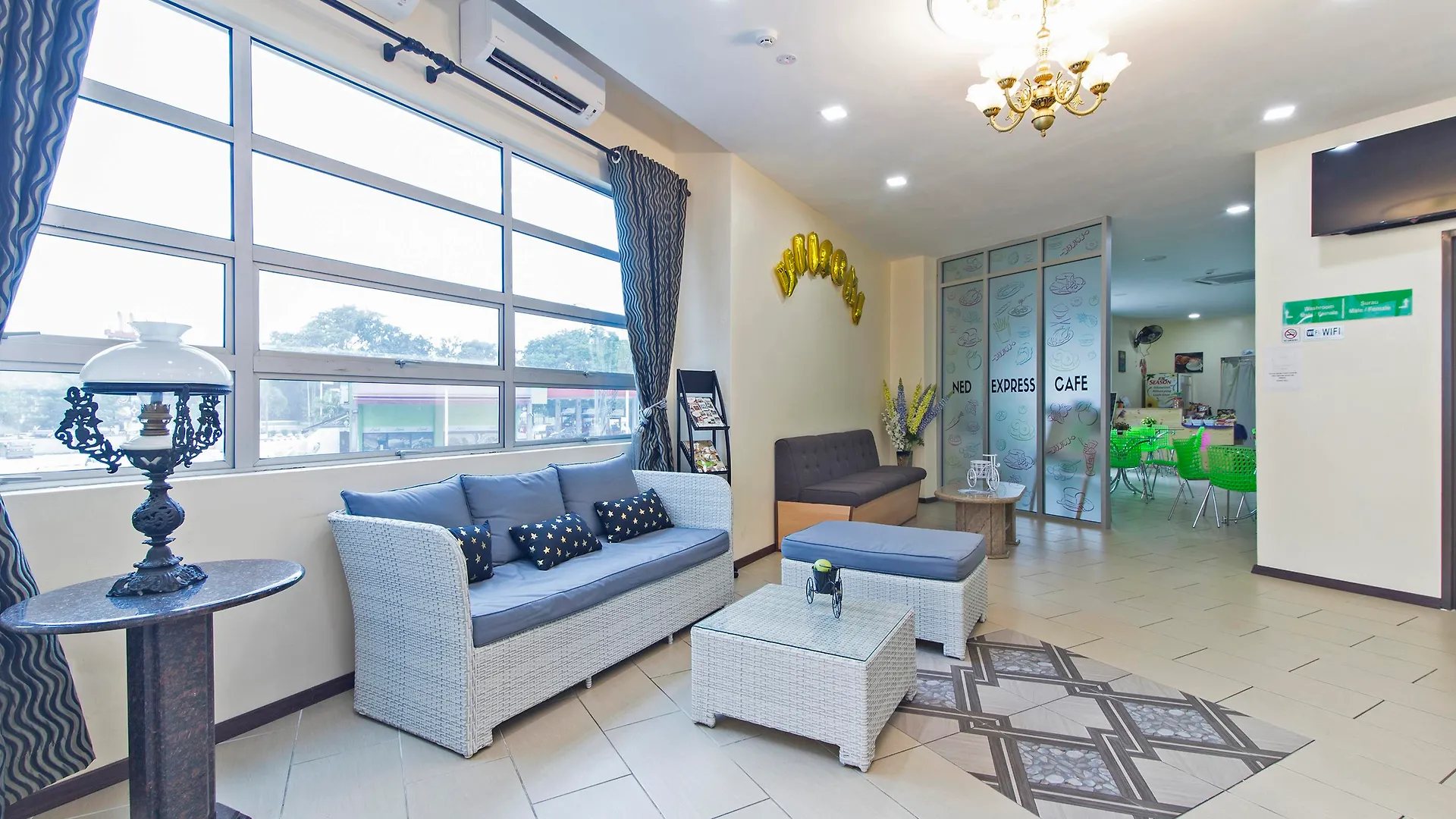 Apple Hotel Shah Alam 2*,